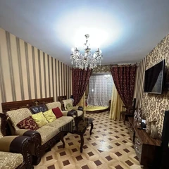 Азиз Ахраров