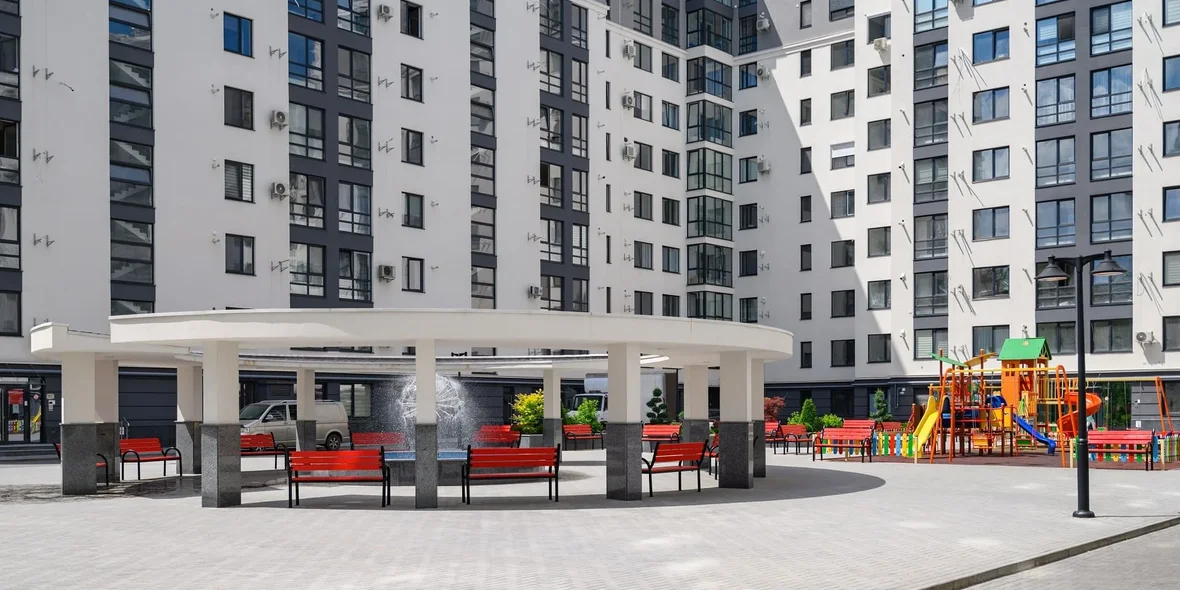 Двор в жилом комплексе