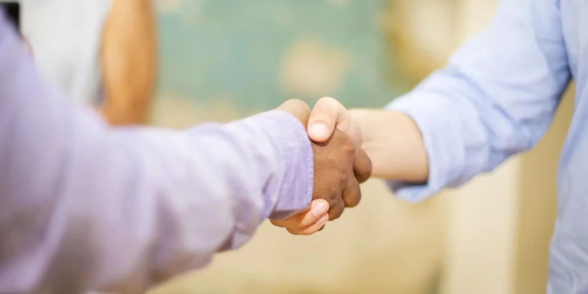 BUSINESS HOLISTIC 2025