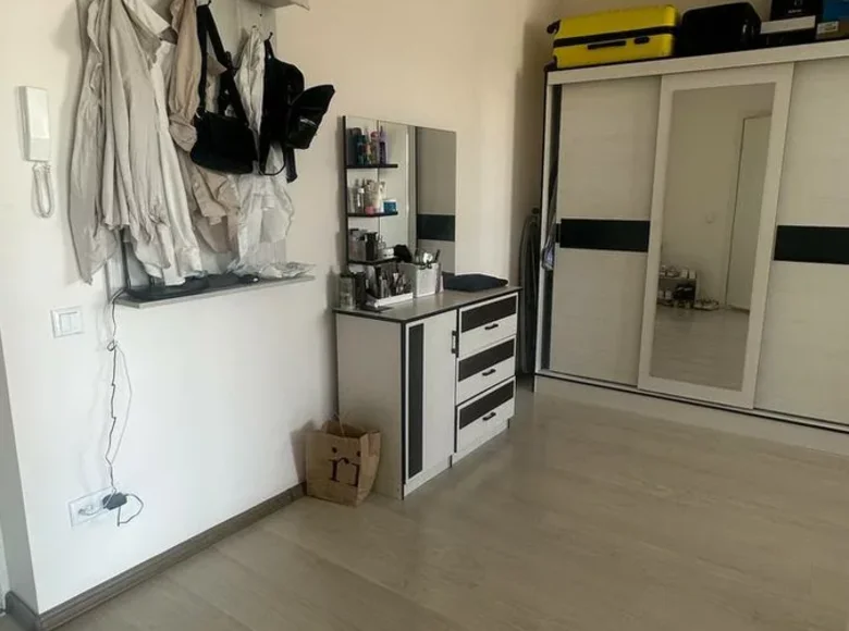 Kvartira 1 xona 38 m² Toshkentda