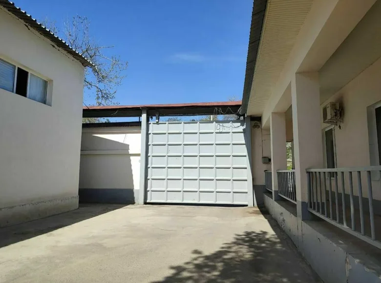 Аренда производственной базы 4000 м² на участке 80 соток  