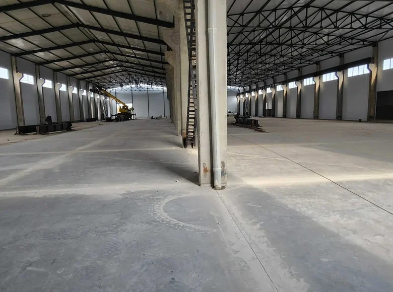 Tijorat 9 000 m² Toshkentda, Oʻzbekiston