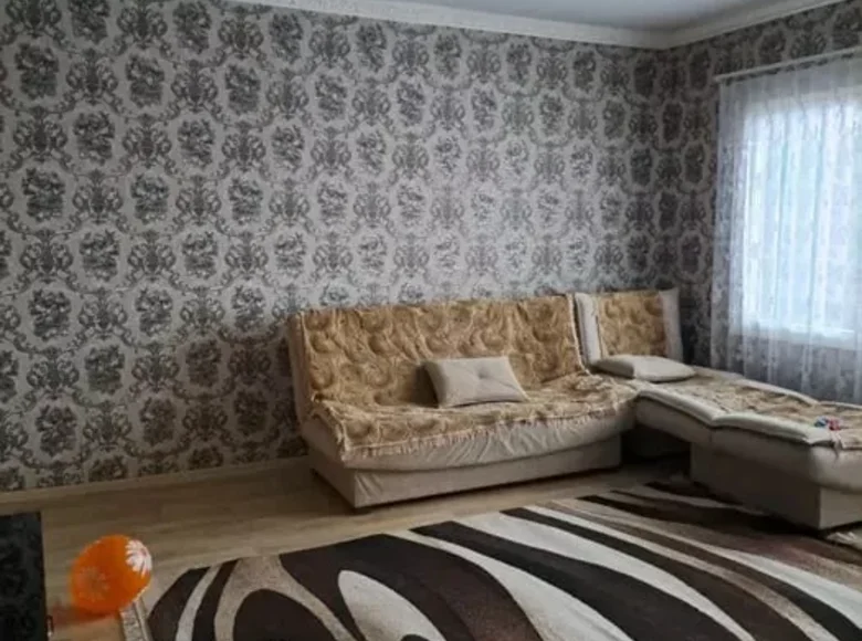 Kvartira 1 xona 45 m² Toshkentda