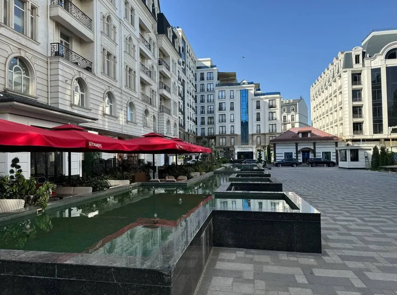 Коммерческое помещение 1 500 м² в Ташкенте, Узбекистан