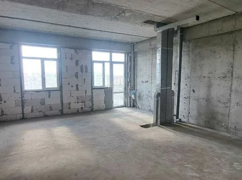 Kvartira 1 xona 42 m² Toshkentda