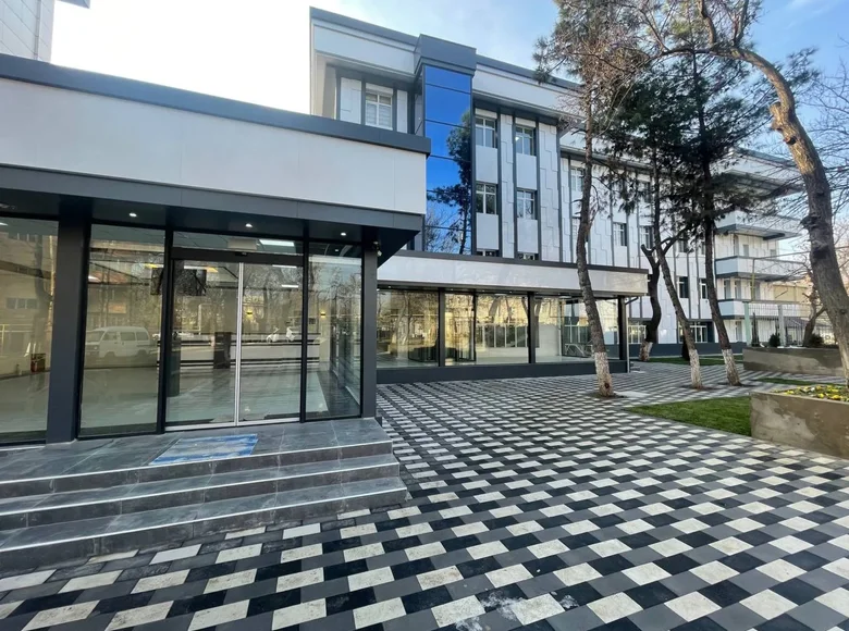 Коммерческое помещение 11 000 м² в Ташкенте, Узбекистан