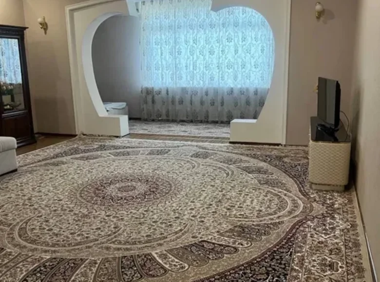 Квартира 2 комнаты 128 м² Ташкент, Узбекистан