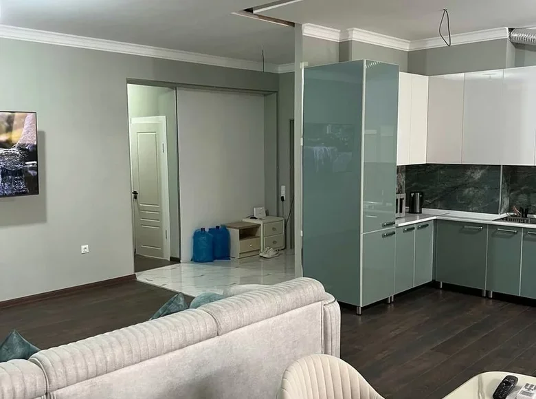 Kvartira 3 xonalar 97 m² Toshkentda