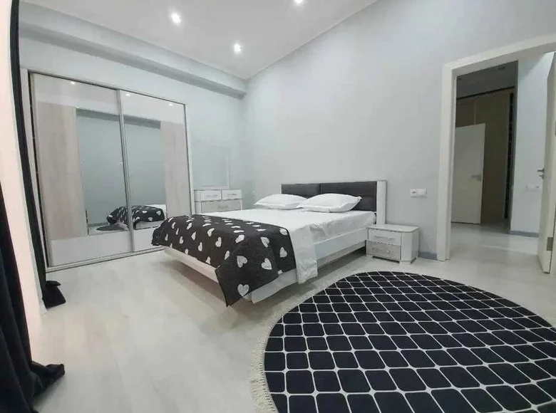 Kvartira 3 xonalar 105 m² Toshkentda