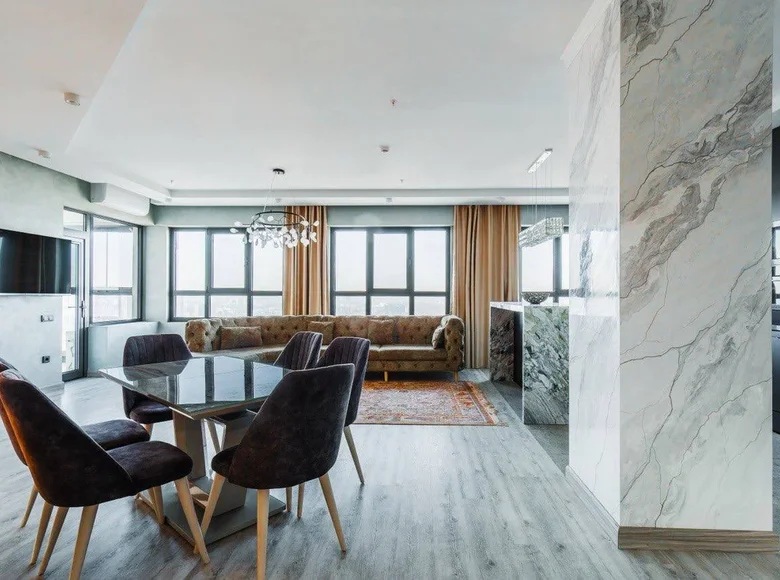 Kvartira 3 xonalar 130 m² Toshkentda