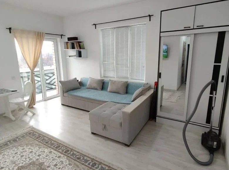 Ko'p darajali kvartiralar 34 m² Toshkentda
