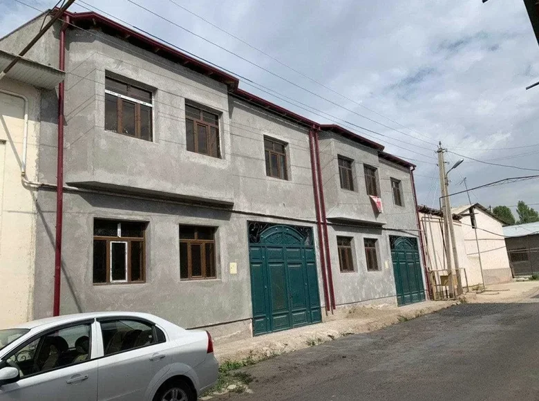 Uy 6 xonalar 300 m² in Shaykhontohur Tumani