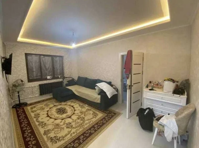 Kvartira 1 xona 42 m² Toshkentda