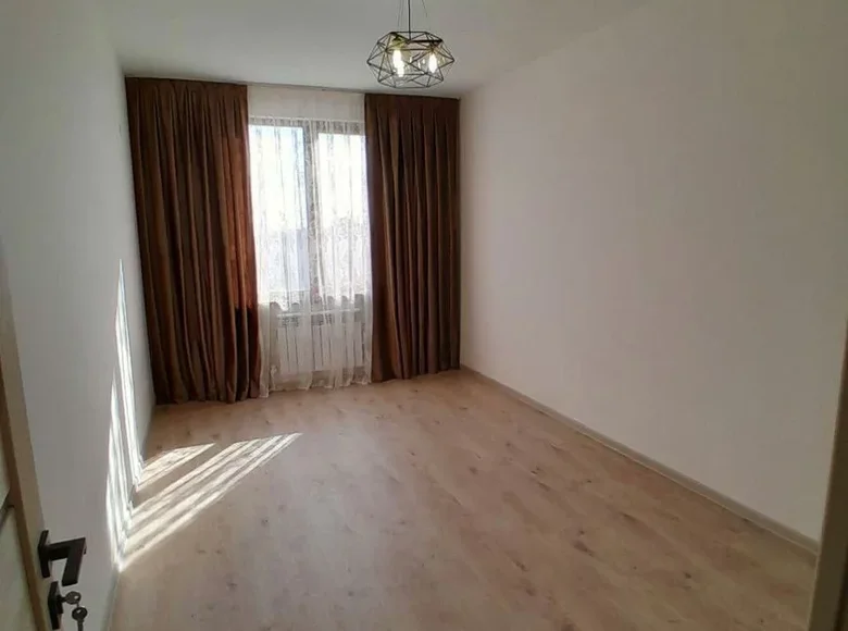 Kvartira 3 xonalar 67 m² Toshkentda