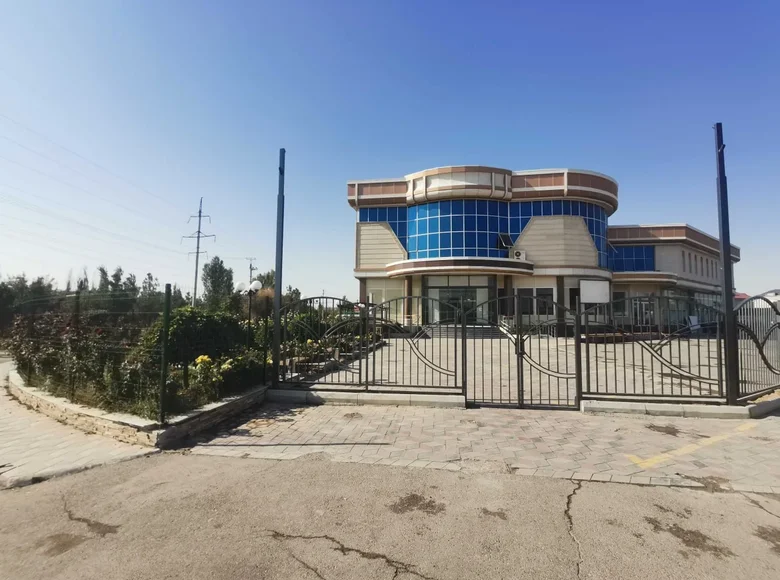 Аренда административного здания 3000 м²  