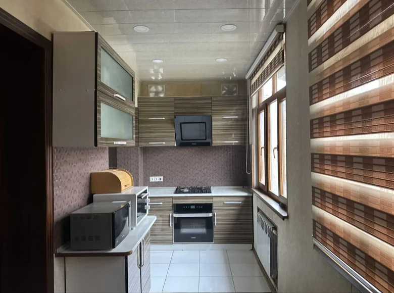 Kvartira 4 xonalar 92 m² Toshkentda