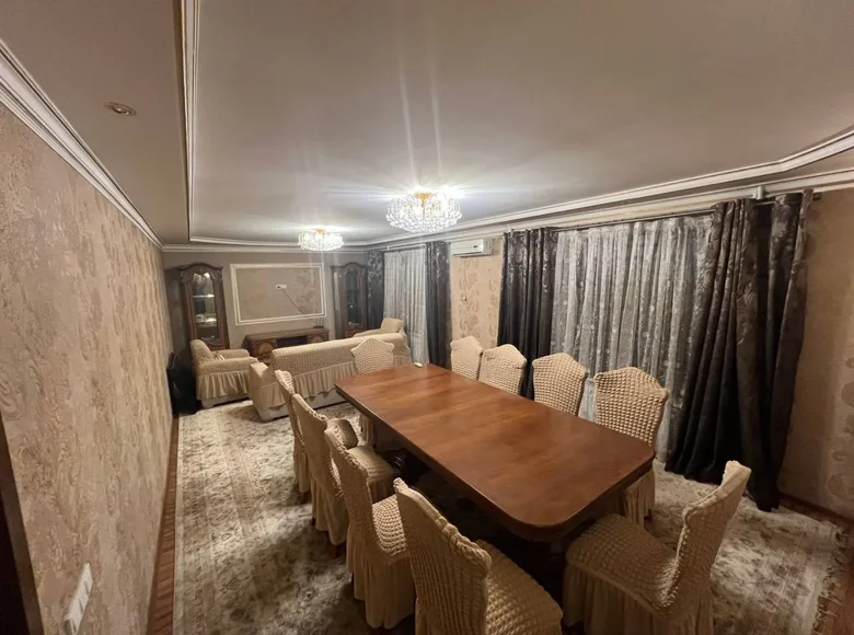 Квартира 4 комнаты 130 м² в Ташкенте, Узбекистан