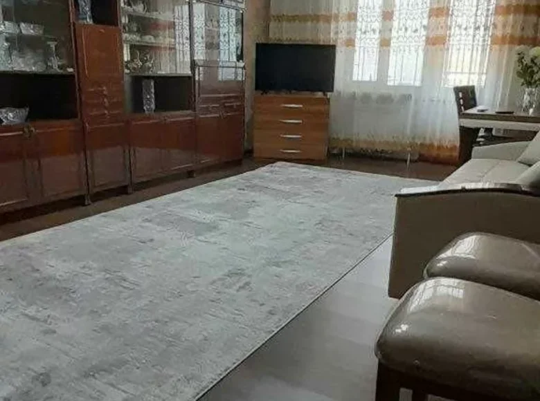 Kvartira 3 xonalar 85 m² Toshkentda