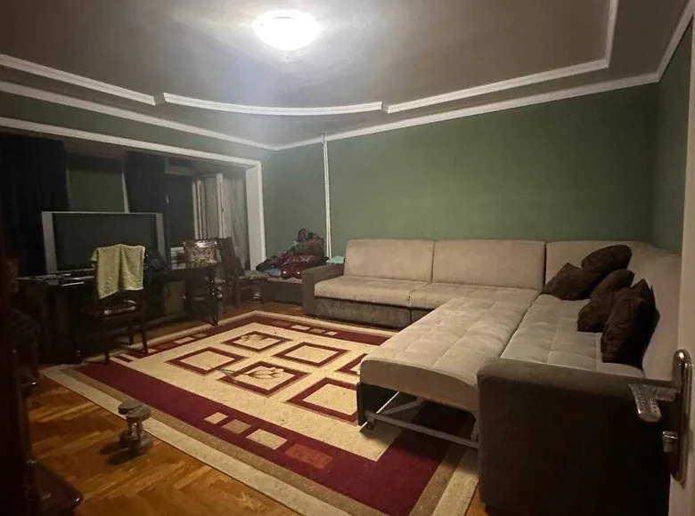 Kvartira 4 xonalar 80 m² Toshkentda