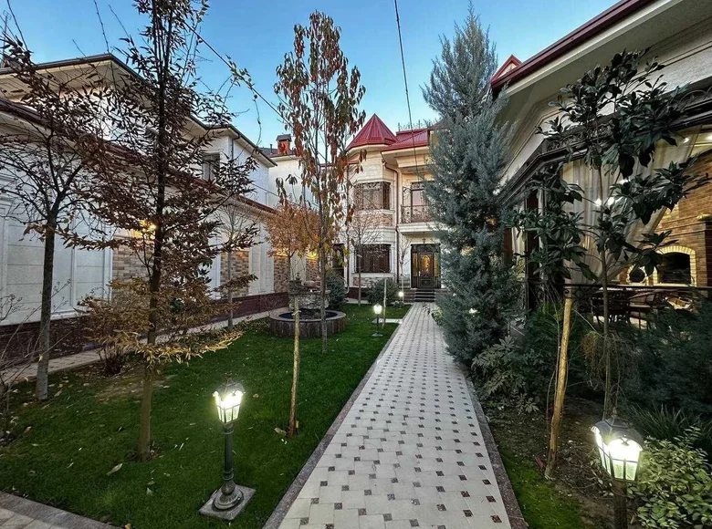 Дом 8 комнат 500 м² в Ташкенте, Узбекистан