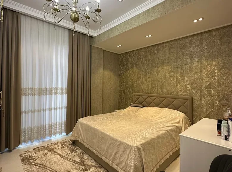 Kvartira 3 xonalar 80 m² Toshkentda