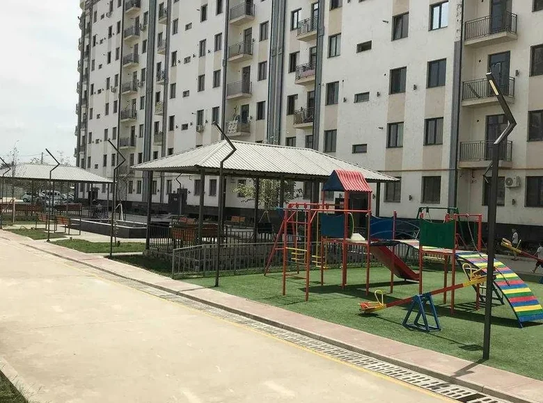 Kvartira 2 xonalar 53 m² in Shaykhontohur Tumani