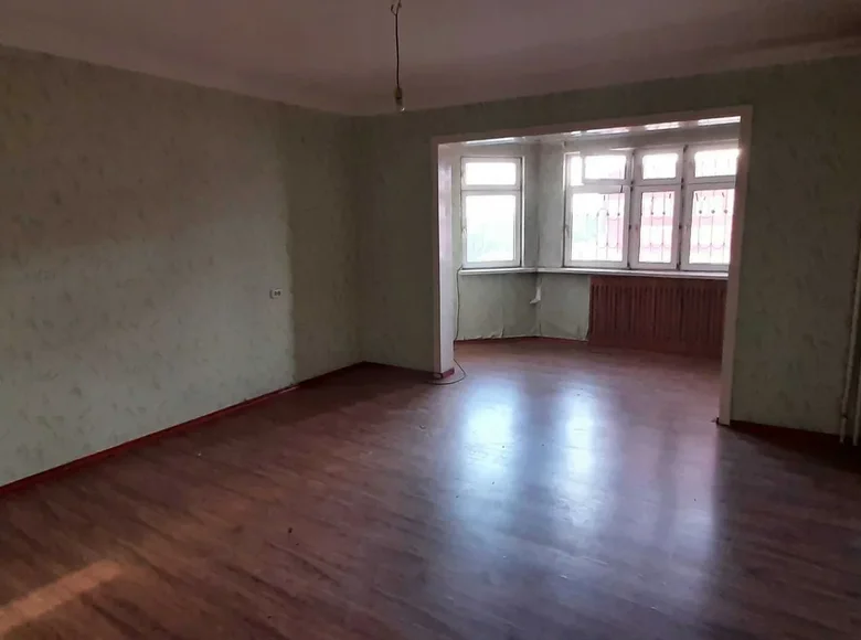 Kvartira 4 xonalar 110 m² Toshkentda