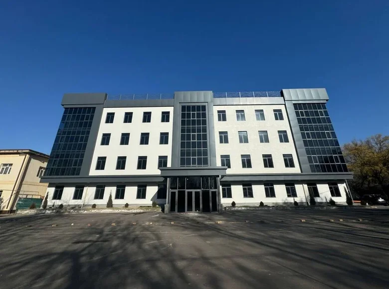 Аренда отдельно стоящего здания 4000 м²