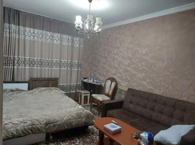 Kvartira 1 xona 38 m² Toshkentda