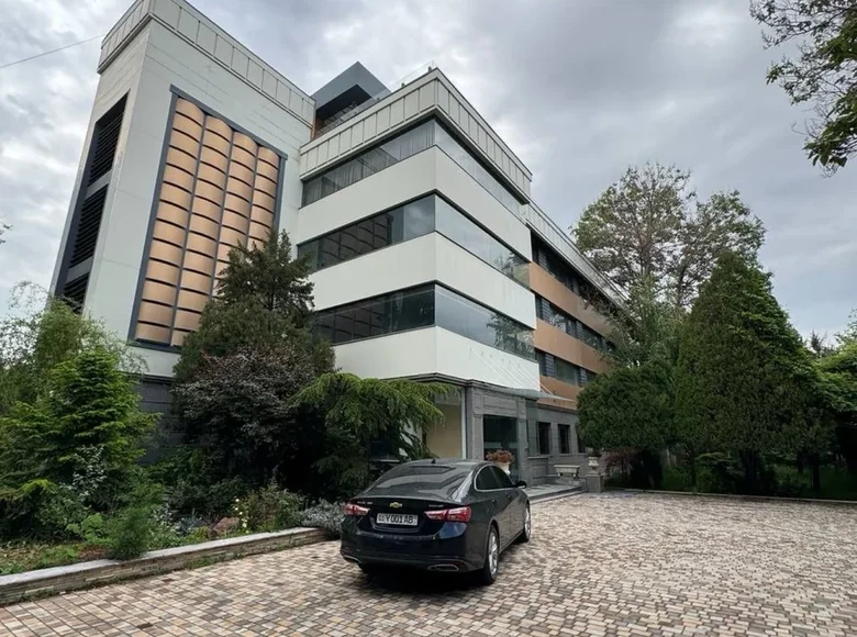 Коммерческое помещение 10 000 м² в Ташкенте, Узбекистан