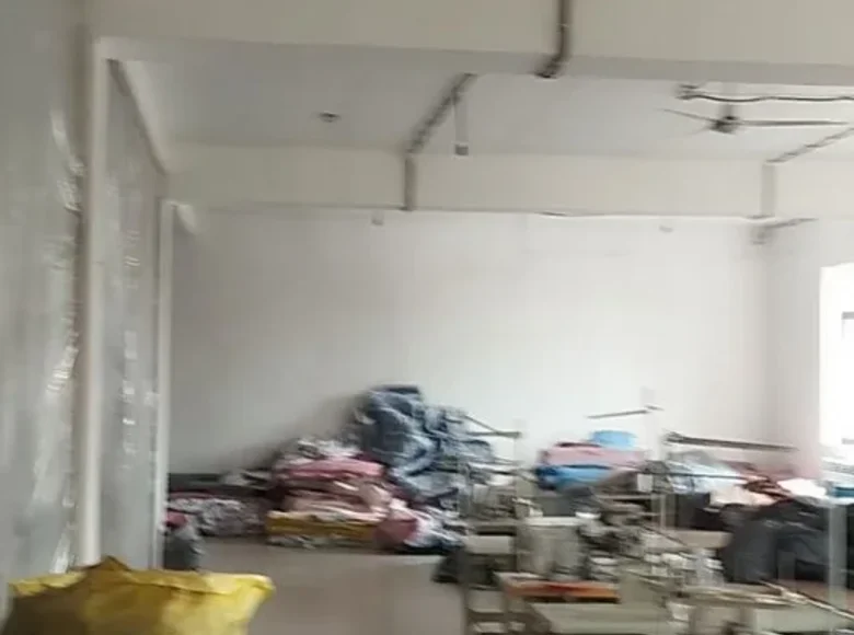 Ishlab chiqarish 4 xonalar 900 m² Toshkentda, Oʻzbekiston