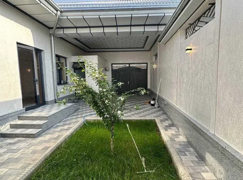 Uy 3 xonalar 82 m² in Shaykhontohur Tumani