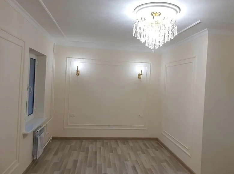 Kvartira 1 xona 42 m² Toshkentda