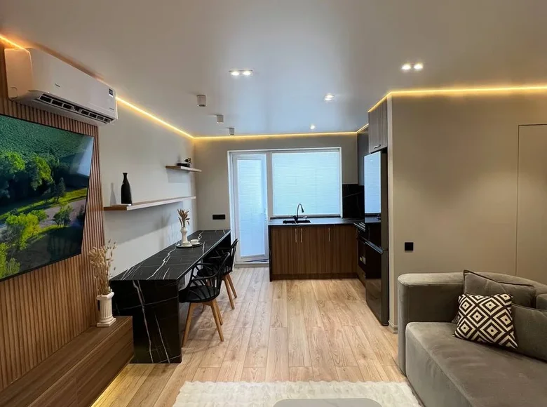 Kvartira 1 xona 35 m² in Konimex tumani