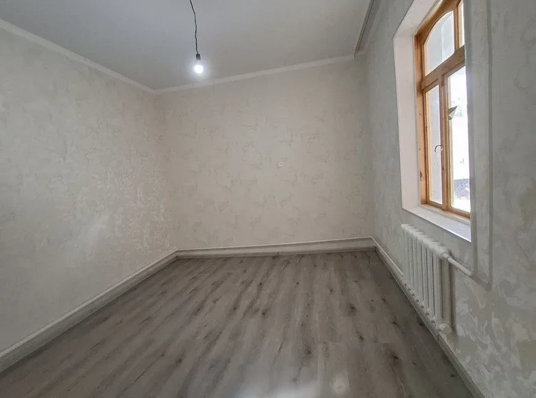 Uy 5 xonalar 400 m² in Nurafshon (Toytepa)