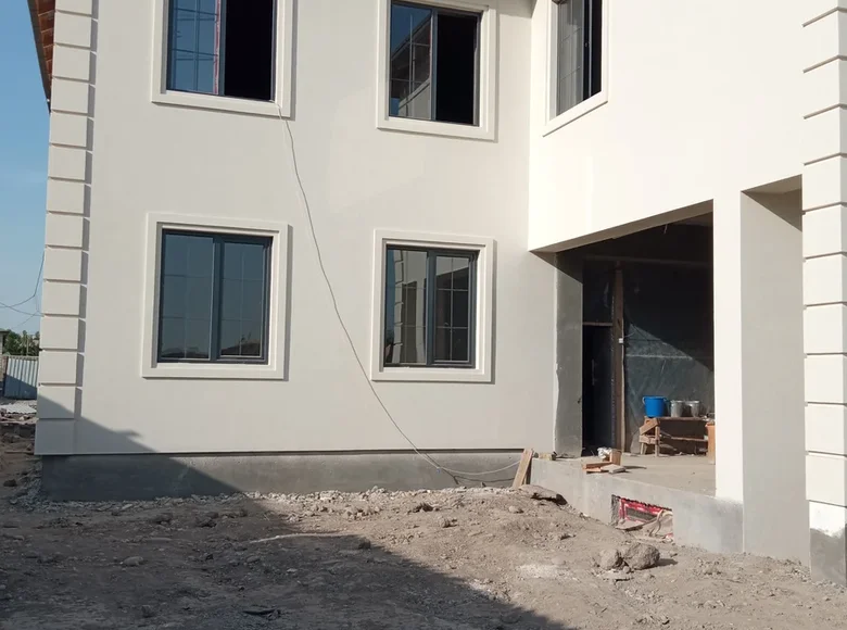 Kottej 7 xonalar 300 m² Toshkentda