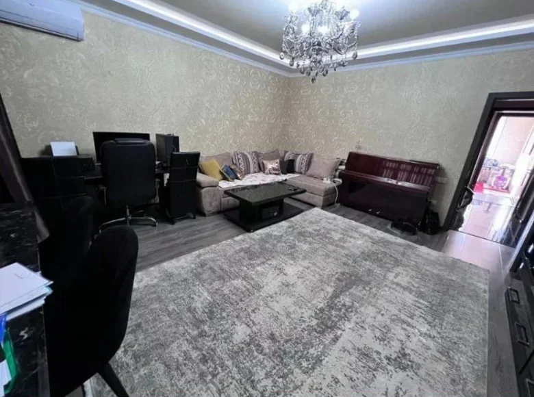 Kvartira 3 xonalar 75 m² Toshkentda