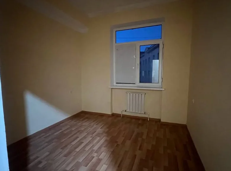 Kvartira 3 xonalar 84 m² Farg'onada