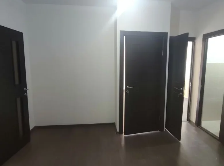 Kvartira 2 xonalar 58 m² Khanabadda