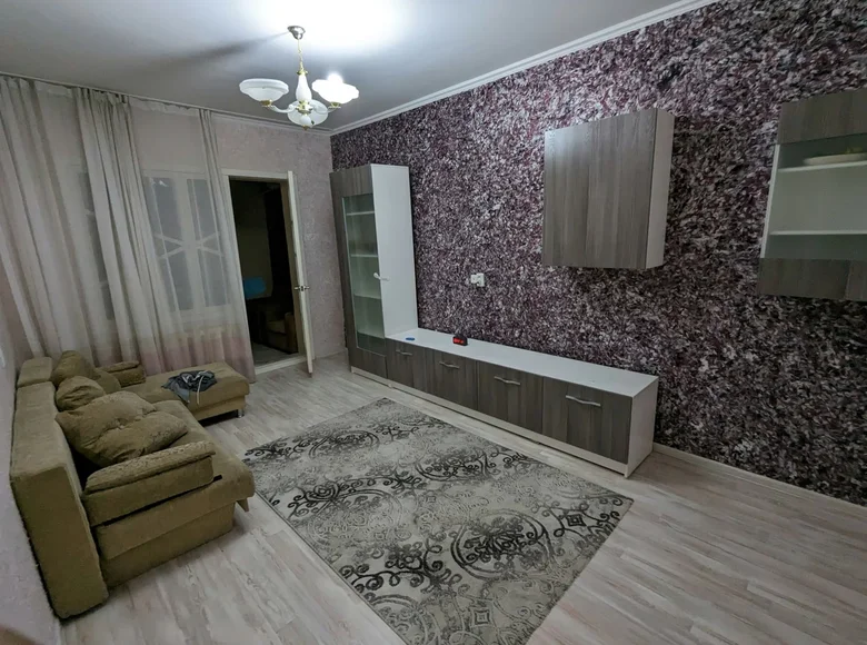 Kvartira 3 xonalar 86 m² Khanabadda