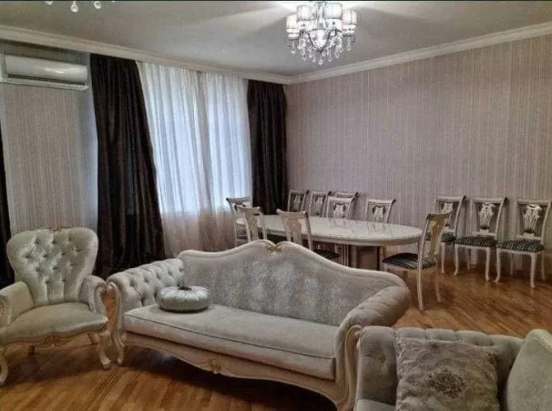 Квартира 4 комнаты 230 м² в Ташкенте, Узбекистан