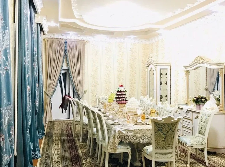 Uy 7 xonalar 375 m² Toshkentda