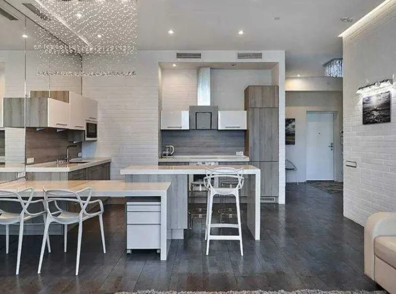 Kvartira 2 xonalar 100 m² Toshkentda, Oʻzbekiston