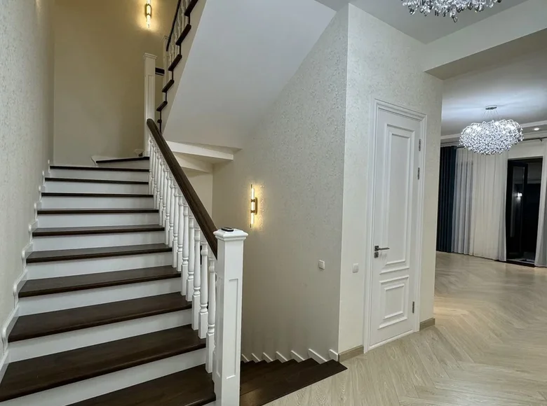 Дом 6 комнат 400 м² в Ташкенте, Узбекистан