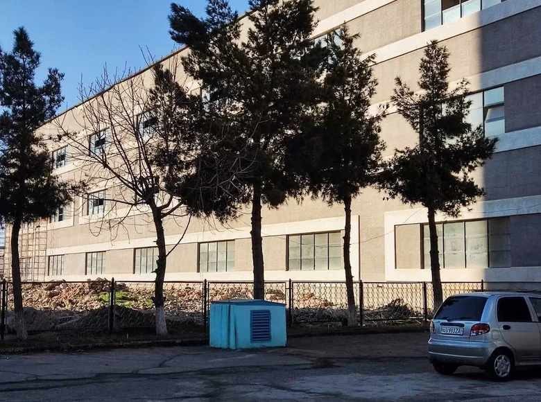 Коммерческое помещение 12 816 м² в Ташкенте, Узбекистан