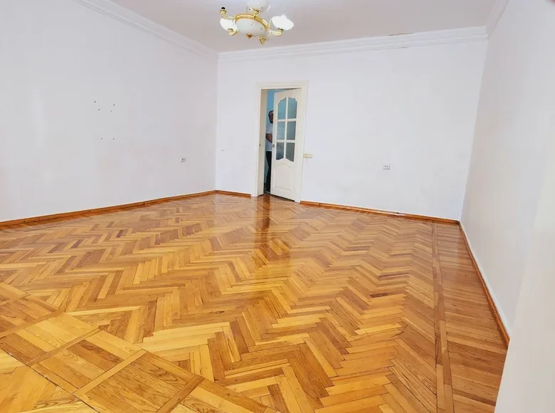 Kvartira 3 xonalar 72 m² Toshkentda