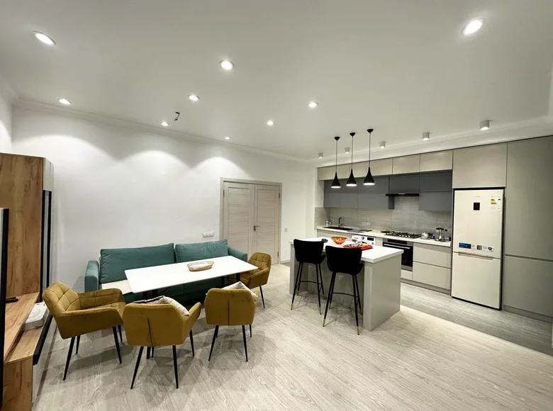 Kvartira 3 xonalar 90 m² Toshkentda, Oʻzbekiston