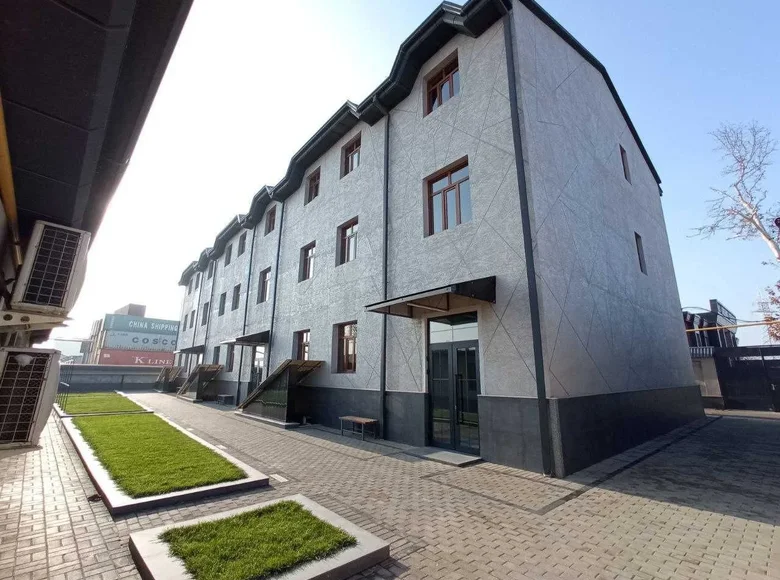 Tijorat 1 580 m² Toshkent