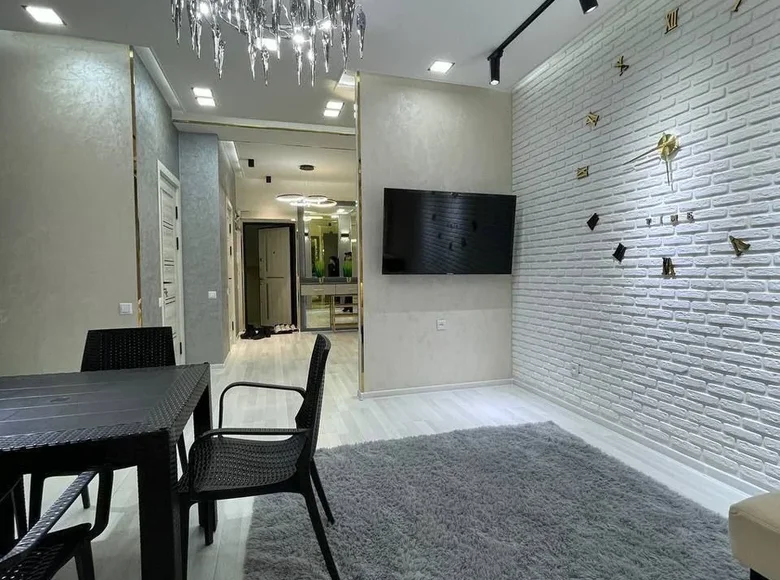 Kvartira 3 xonalar 75 m² Toshkentda