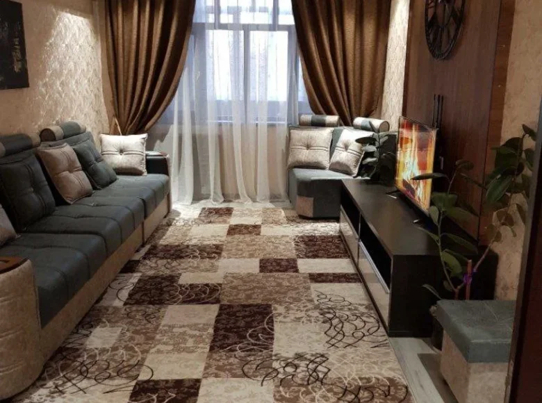 Сдаётся своя 2-х комнатная евроквартира